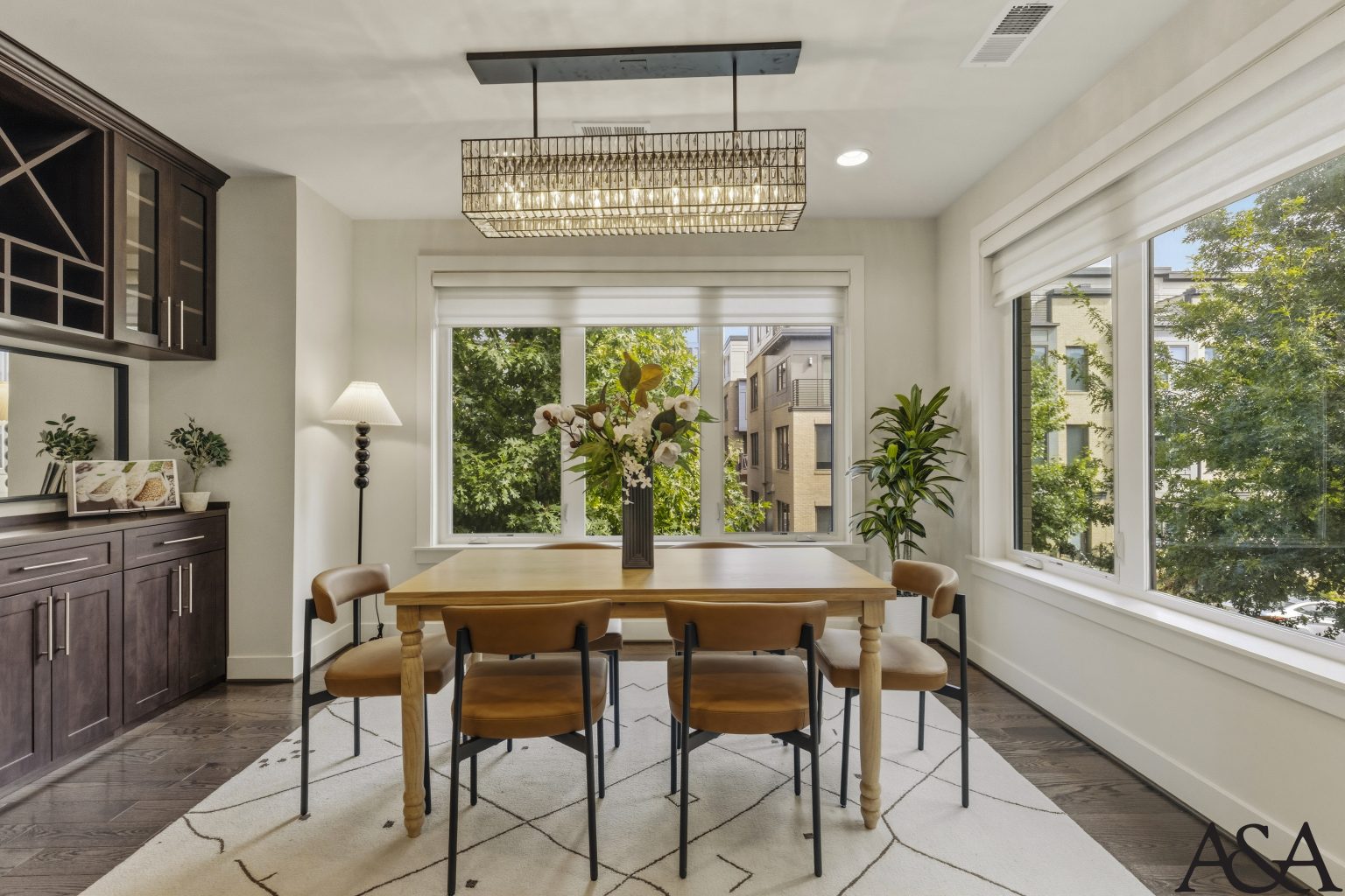 AA-0047_6717-Eames-Way_Dining-Room_02