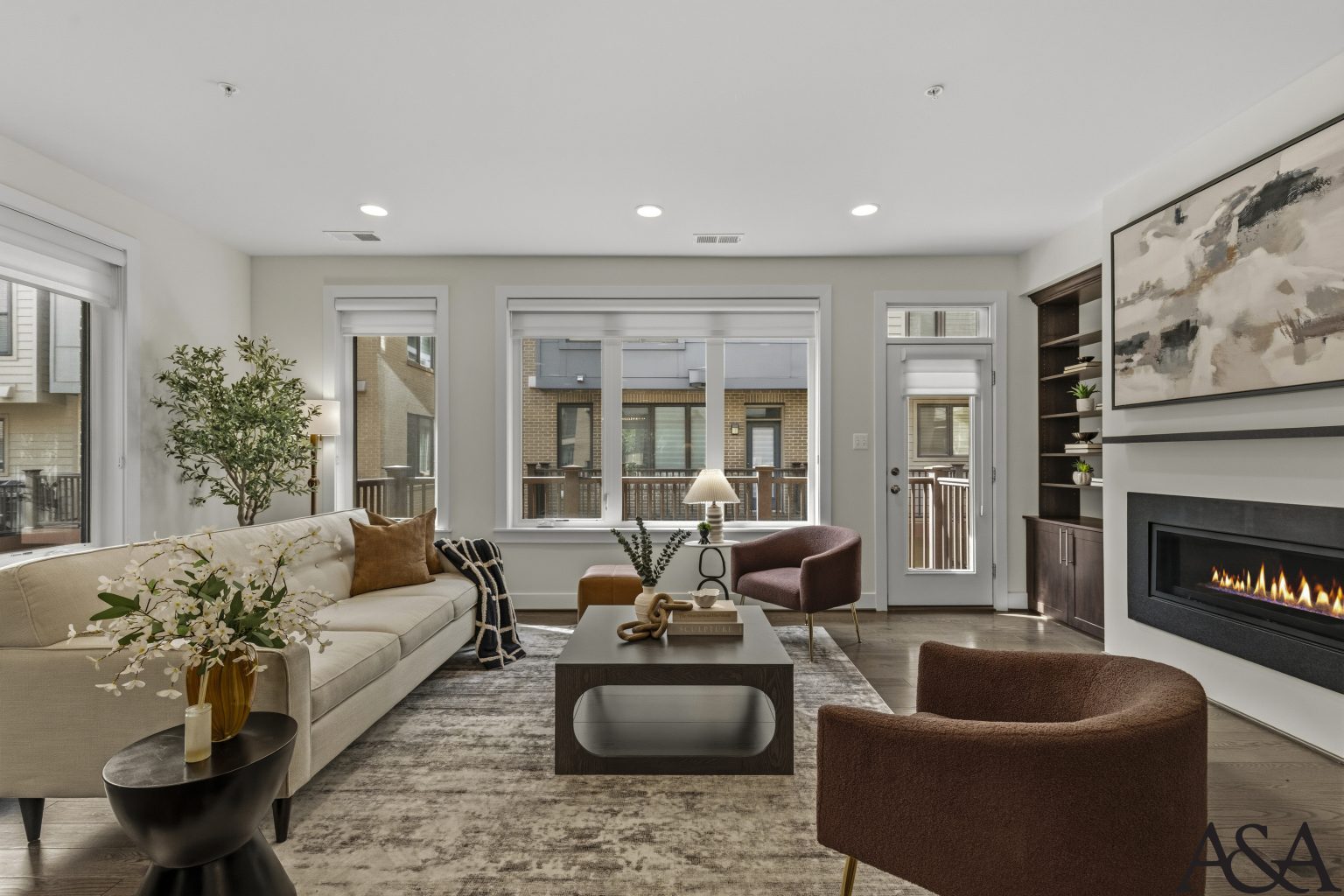 AA-0047_6717-Eames-Way_Living-Room_01